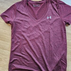 Under Armour Women's V-Neck Performance Tee - Berry